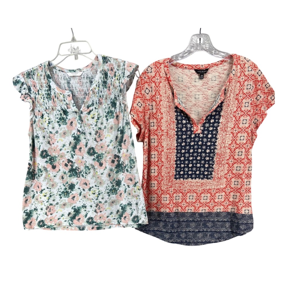 Lucky Brand Shirt Set of 2 Womens Sz M Floral Smocked V Neck Cap Sleeve Top